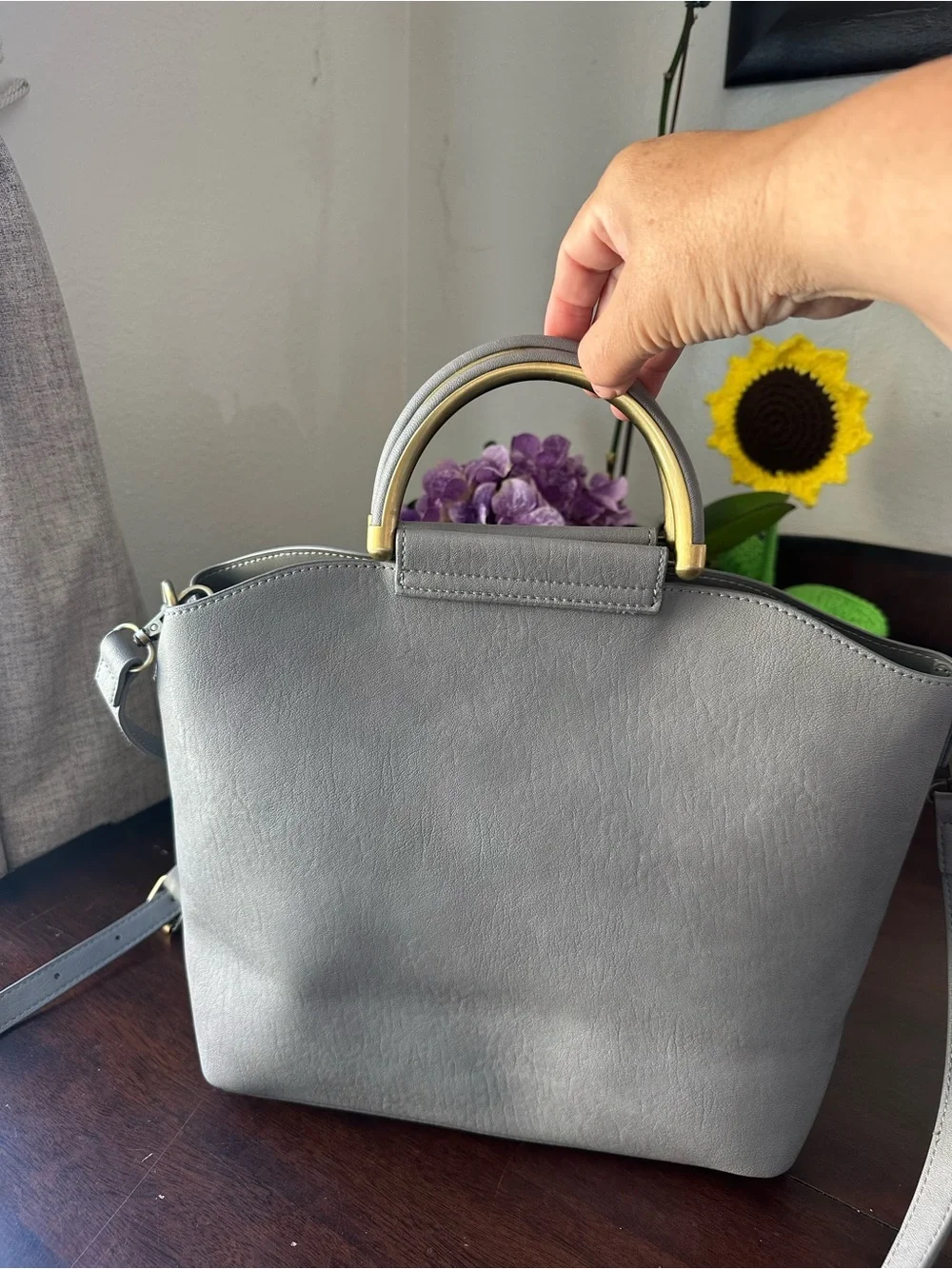 Antik Kraft Light Gray Crossbody Bag with Gold Handle